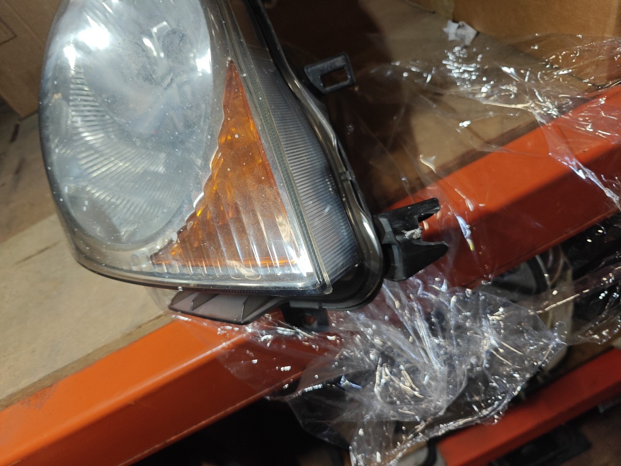 Farol Frente Direito / Otica Direita NISSAN NOTE (E11, NE11) | 05 - 13 Imagem-1