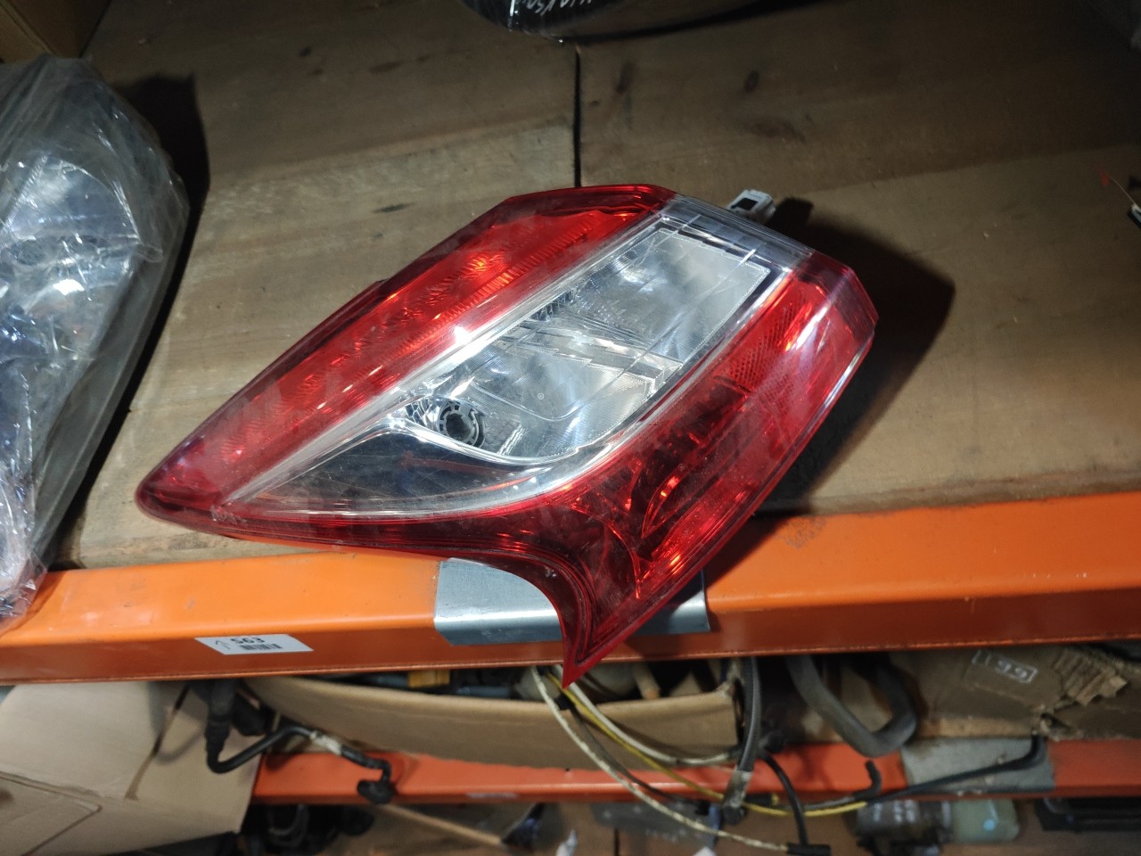 Farolim Esquerdo Painel Lanterna Esquerda Ilharga NISSAN PULSAR Hatchback (C13) | 12 - 