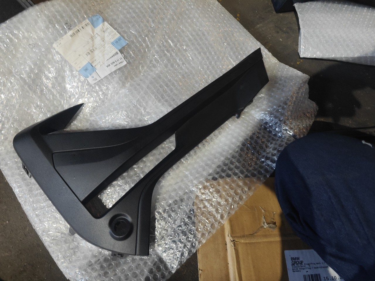 Friso Direito do Parachoques Frente BMW X1 (F48) | 14 - 