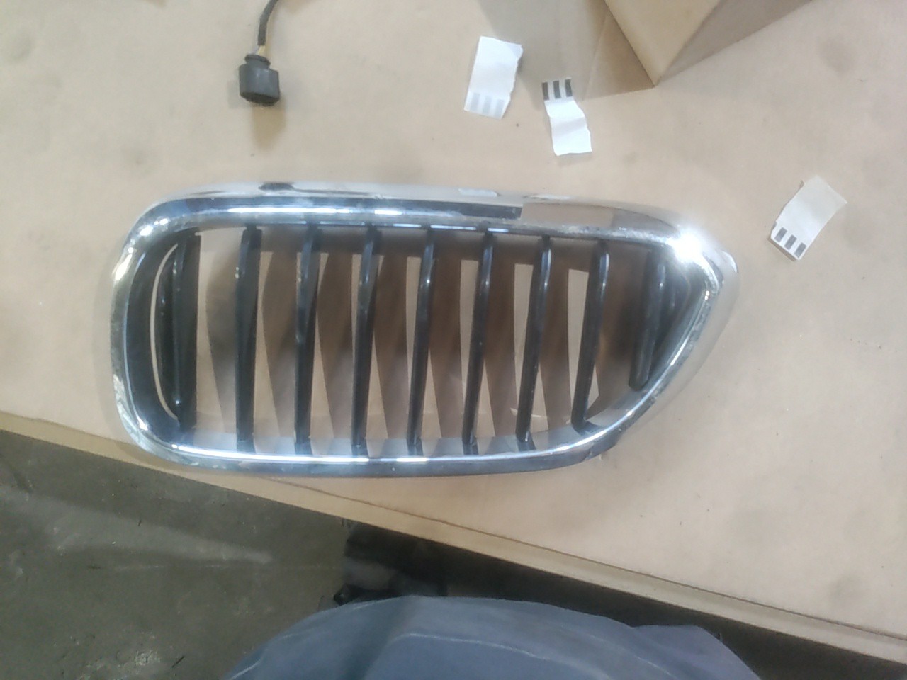 Grelha Superior Esquerda do Parachoques Frente BMW 5 Touring (G31) | 17 - 