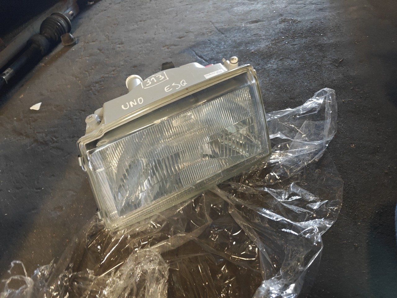 Farol Frente Esquerdo / Otica Esquerda FIAT UNO (146_) | 83 - 06