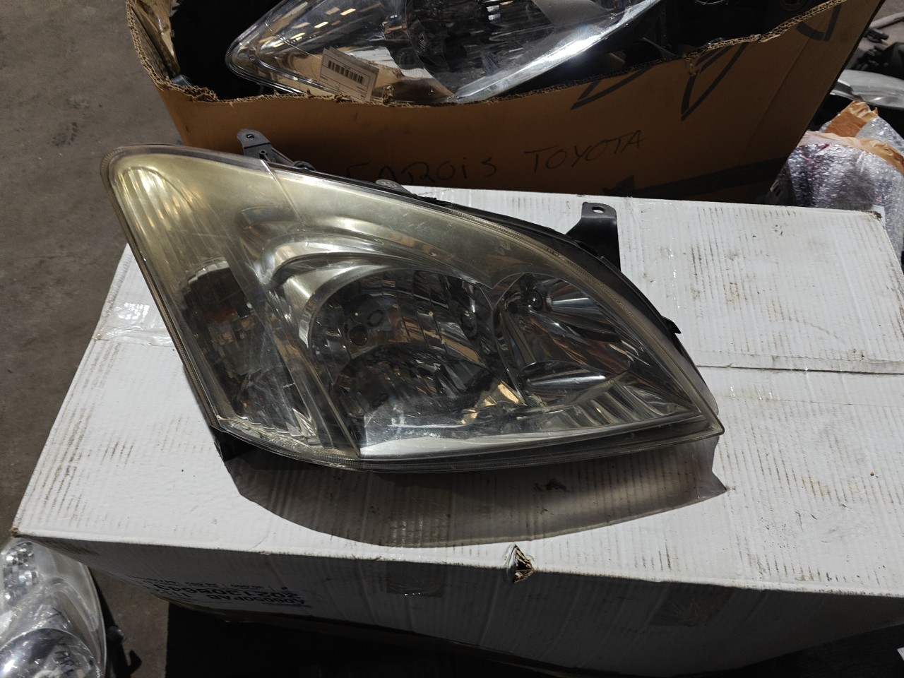 Farol Frente Direito / Otica Direita TOYOTA COROLLA (_E12_) | 01 - 07