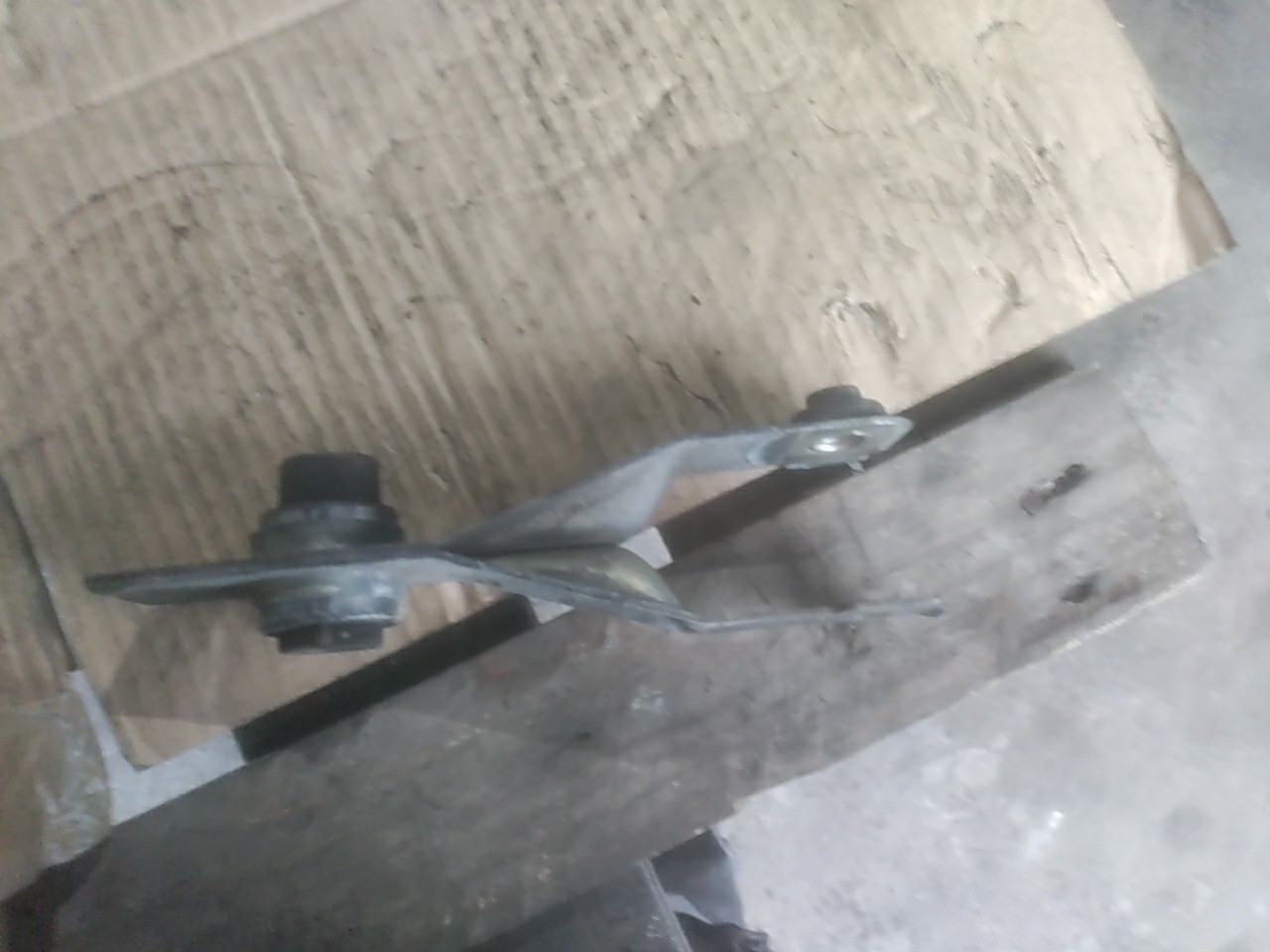 Suporte / Guia / Apoio de chapa aluminio RENAULT ESPACE IV (JK0/1_) | 02 -  Imagem-1