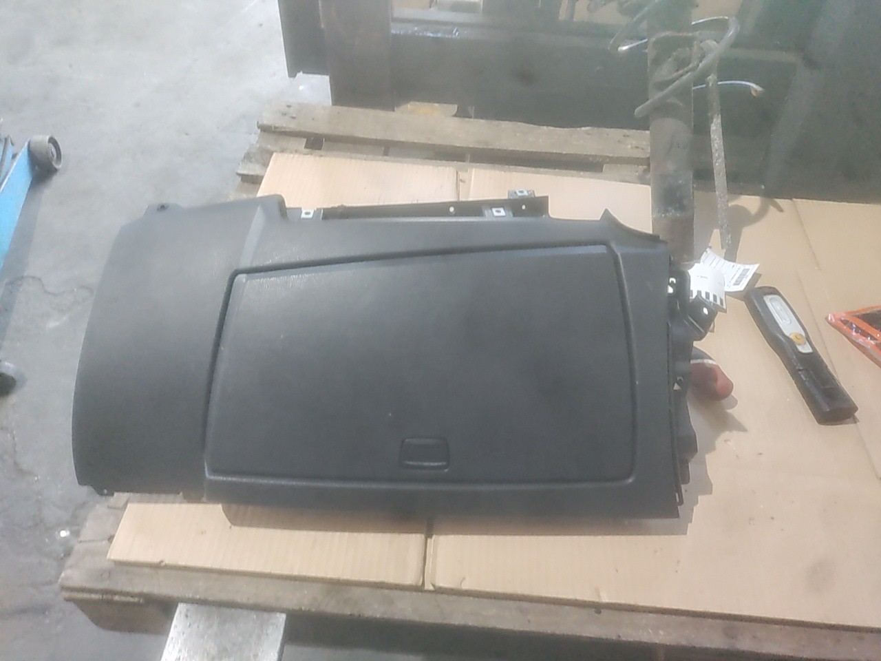 Porta Luvas BMW 1 (E87) | 03 - 13
