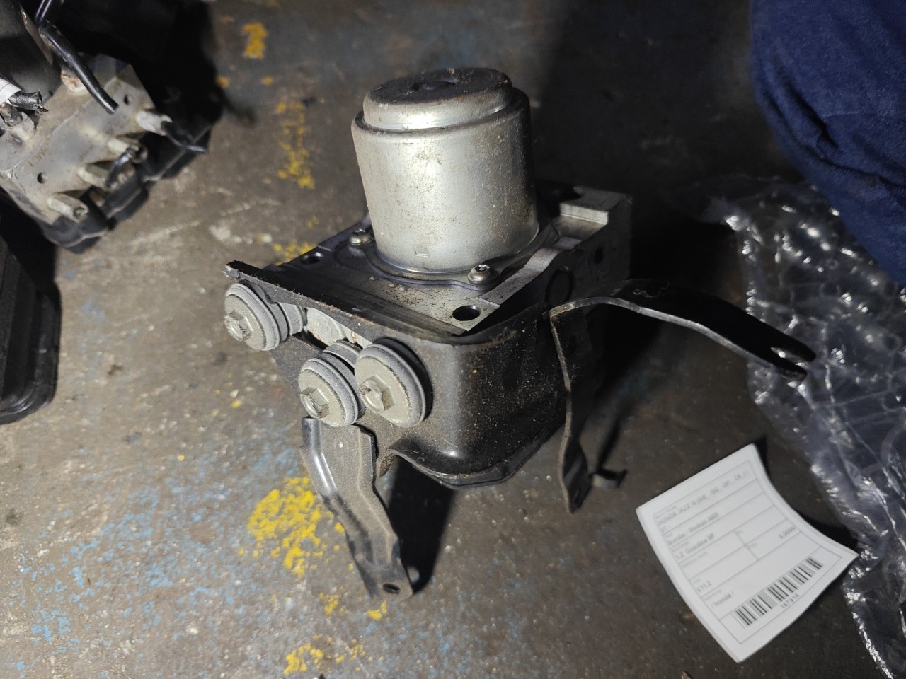 ABS HONDA JAZZ III (GE_, GG_, GP_, ZA_) | 07 -  Imagem-4 ABS HONDA JAZZ III (GE_, GG_, GP_, ZA_) | 07 -  Imagem-4