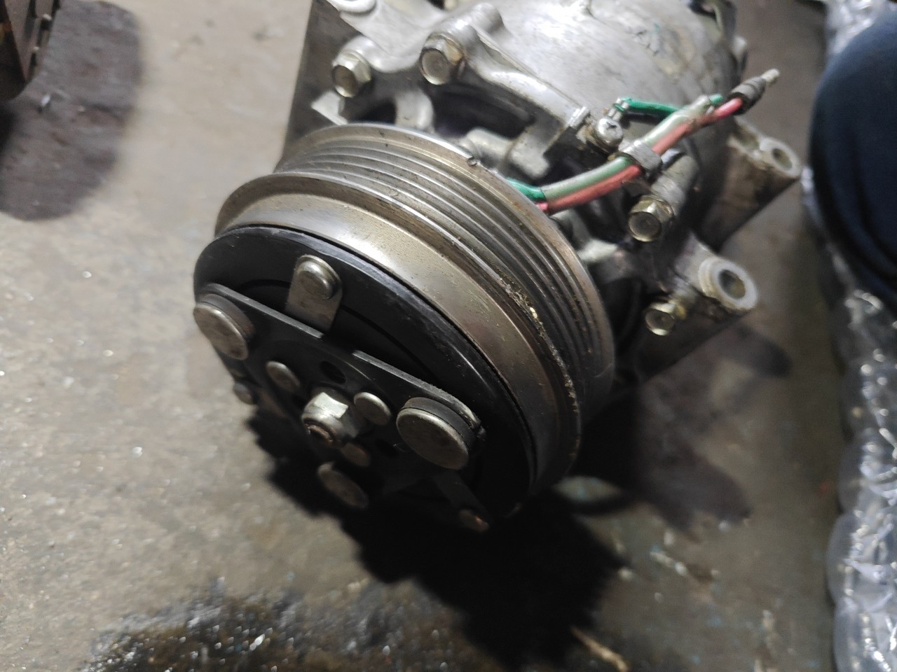 Compressor de Ar condicionado AC HONDA JAZZ III (GE_, GG_, GP_, ZA_) | 07 -  Imagem-2 Compressor de Ar condicionado AC HONDA JAZZ III (GE_, GG_, GP_, ZA_) | 07 -  Imagem-2