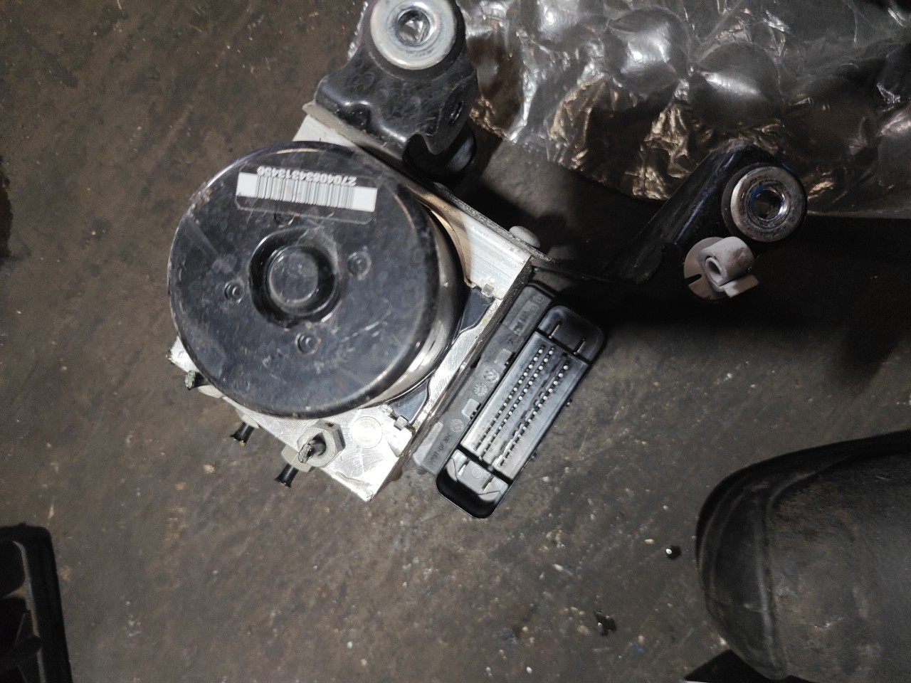 Bomba / Modulo ABS VOLVO V60 I (155, 157) | 10 - 
