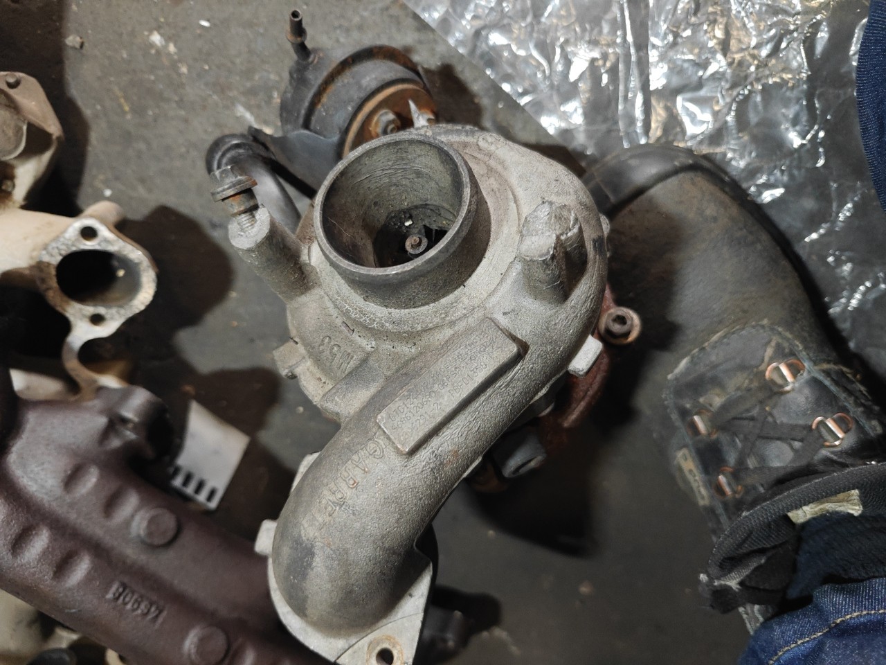Turbo VOLVO V40 Hatchback (525, 526) | 12 - 