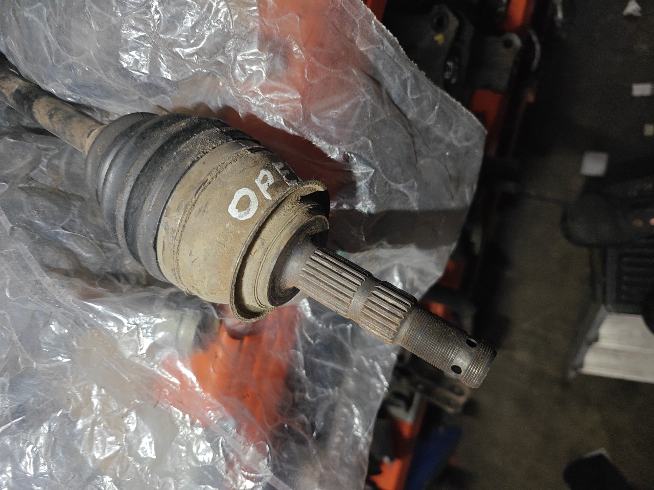 Transmissão Frente Direita OPEL ASTRA H (A04) | 04 - 14 Imagem-1 Transmissão Frente Direita OPEL ASTRA H (A04) | 04 - 14 Imagem-1