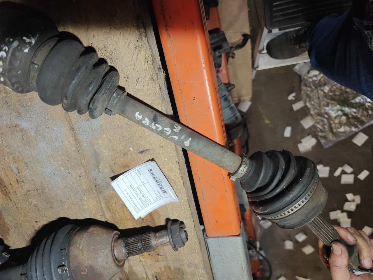 Transmissão Frente Esquerda OPEL VECTRA A (J89) | 88 - 95 Imagem-3 Transmissão Frente Esquerda OPEL VECTRA A (J89) | 88 - 95 Imagem-3