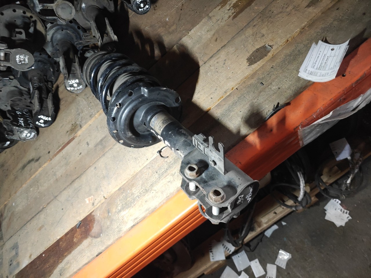 Amortecedor Frente Direito OPEL ZAFIRA B Van (A05) | 05 - 15