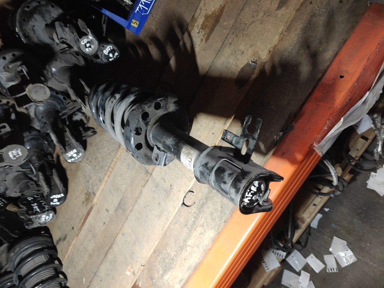 Amortecedor Frente Esquerdo OPEL ZAFIRA B Van (A05) | 05 - 15