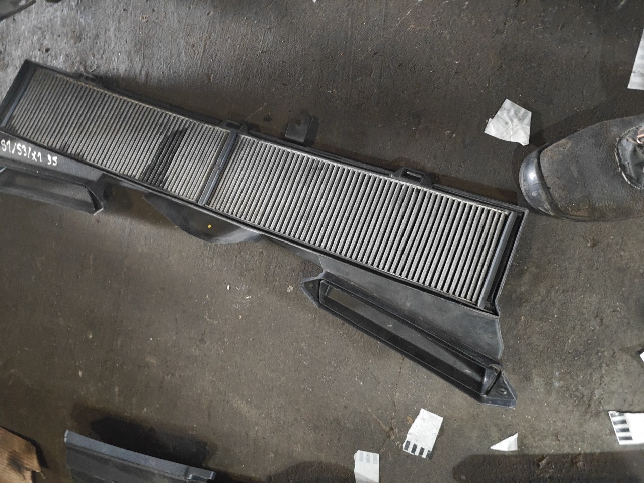 Resguardo do Microfiltro BMW 3 (E90) | 04 - 12 Imagem-2 Resguardo do Microfiltro BMW 3 (E90) | 04 - 12 Imagem-2