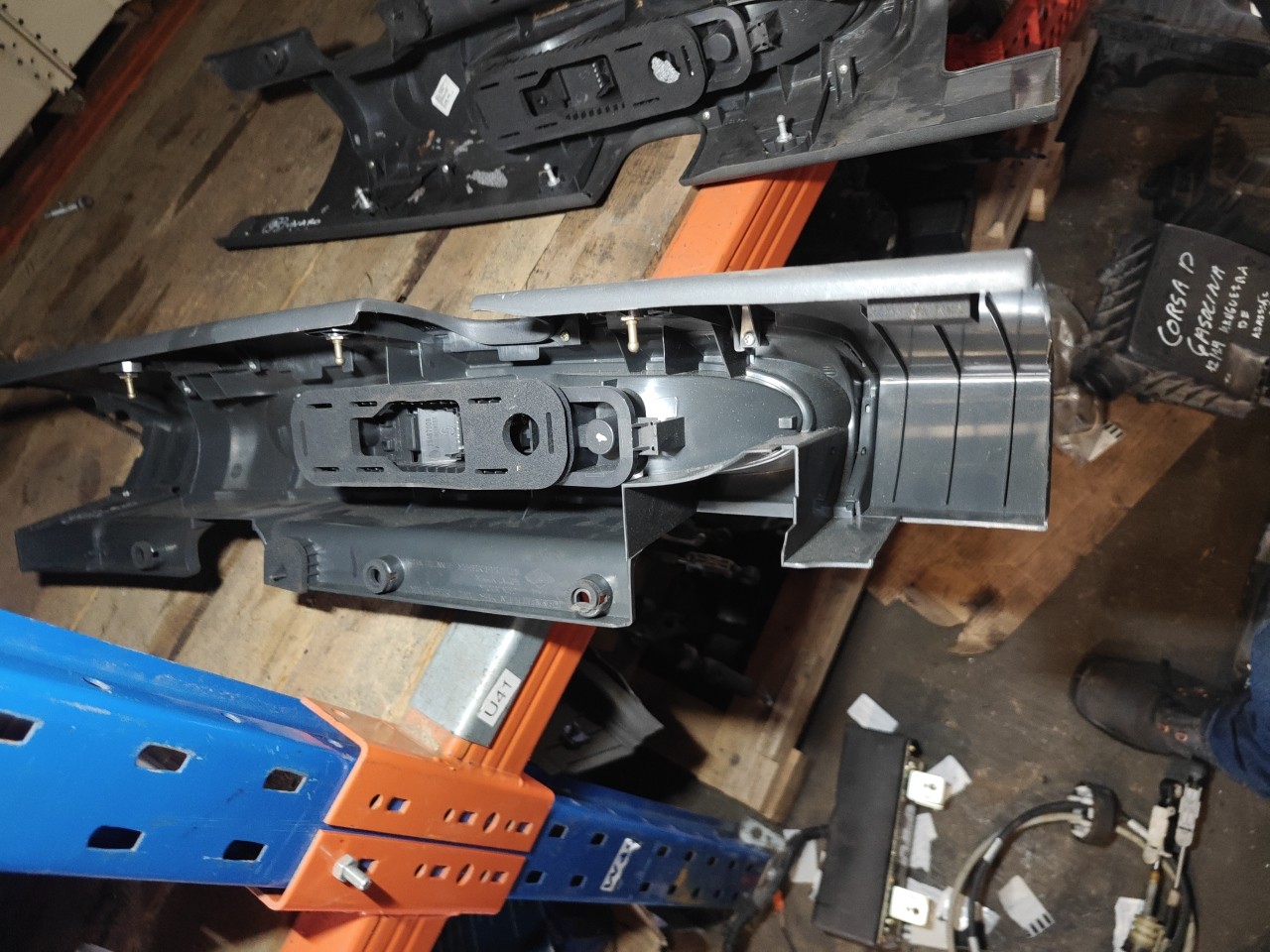 Farolim Esquerdo Painel Lanterna Esquerda Ilharga OPEL VIVARO A Caixa (X83) | 01 -  Imagem-3 Farolim Esquerdo Painel Lanterna Esquerda Ilharga OPEL VIVARO A Caixa (X83) | 01 -  Imagem-3