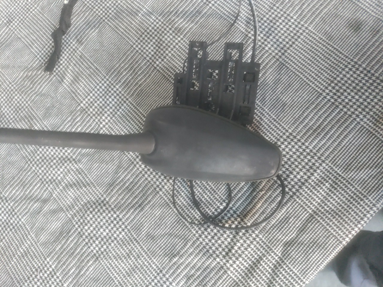 Base da Antena BMW 1 (E87) | 03 - 13 Imagem-2 Base da Antena BMW 1 (E87) | 03 - 13 Imagem-2