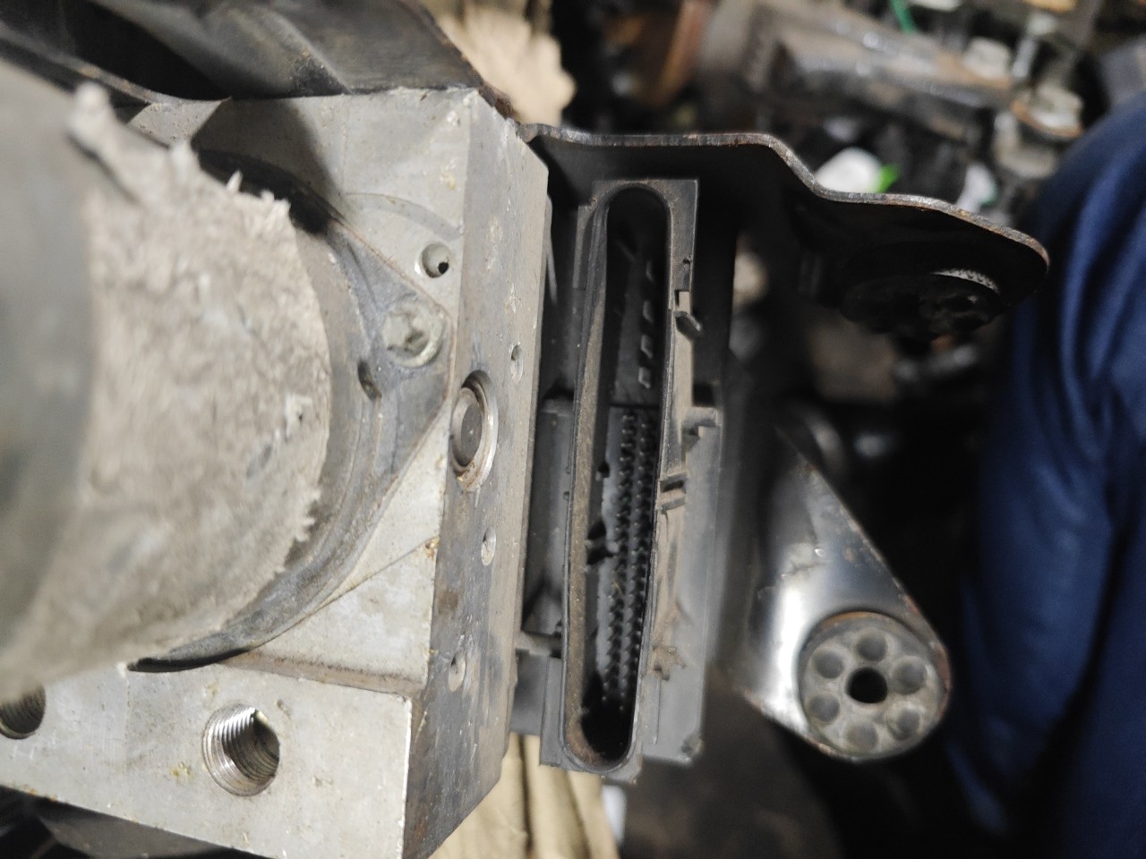 Bomba / Modulo ABS RENAULT MEGANE II (BM0/1_, CM0/1_) | 01 - 12 Imagem-1
