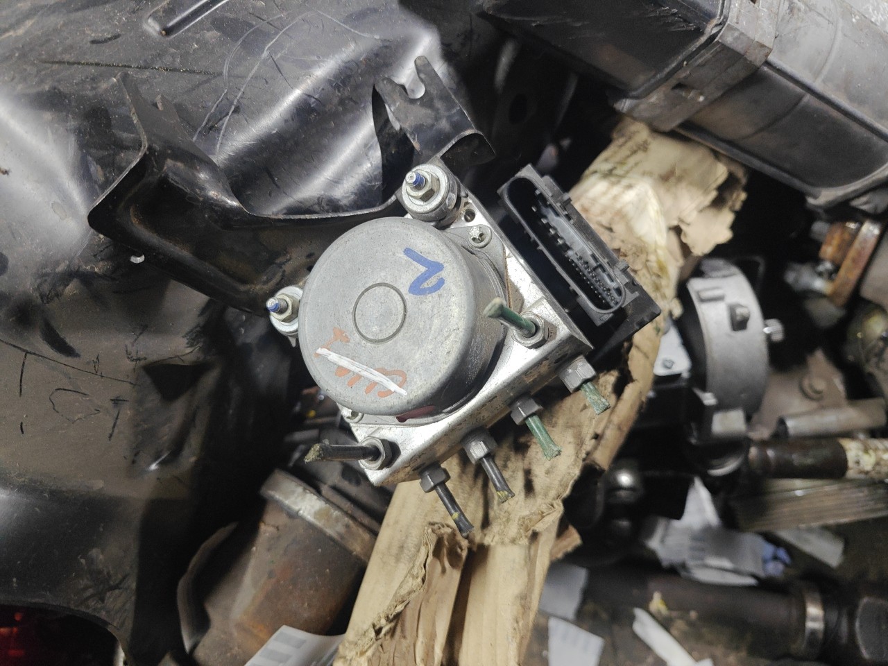 Bomba / Modulo ABS RENAULT CLIO III (BR0/1, CR0/1) | 05 - 