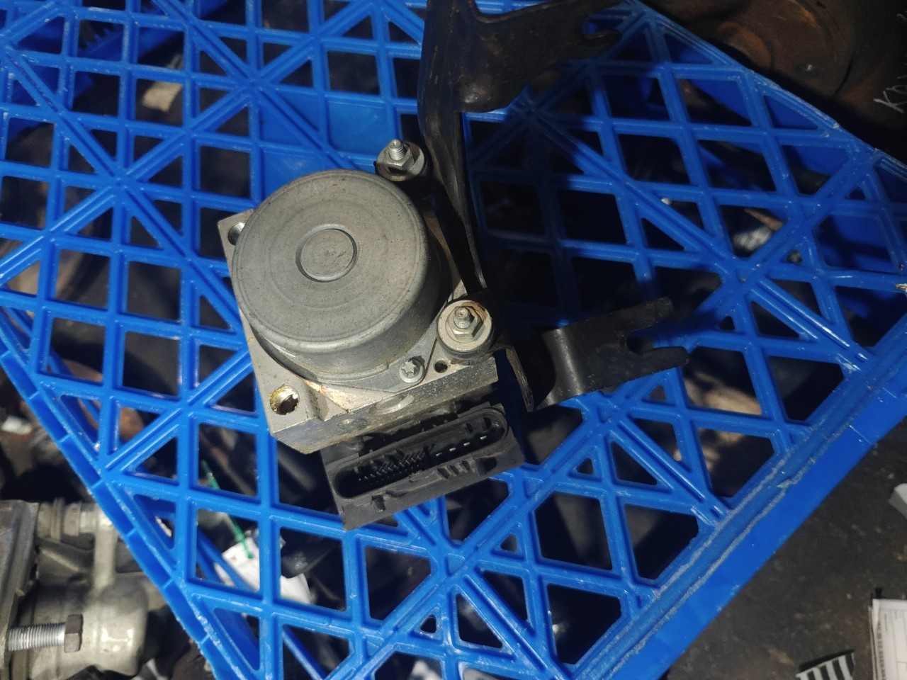 Bomba / Modulo ABS RENAULT CLIO III (BR0/1, CR0/1) | 05 - 