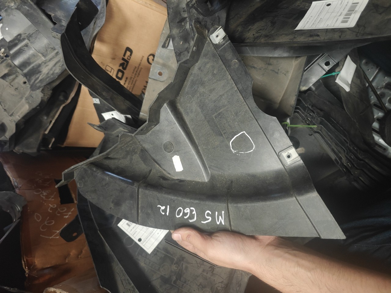 Triangulo da Cava de Roda Frente Esquerda BMW 5 (E60) | 01 - 10