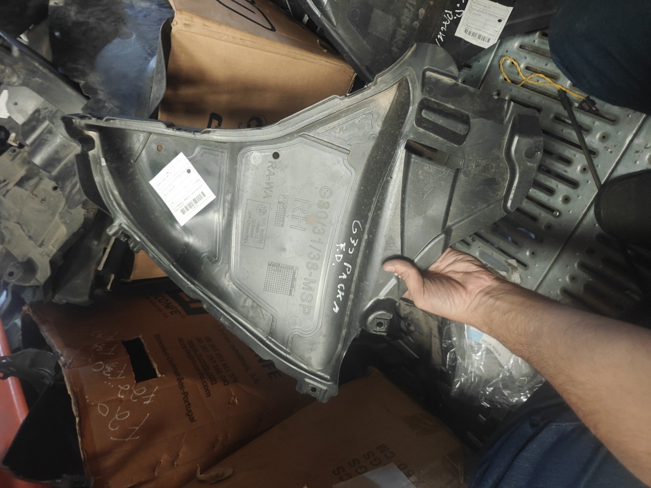 Triangulo da Cava de Roda Frente Direita BMW 5 (G30, F90) | 16 - 