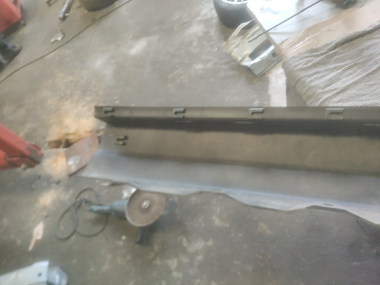 Embaladeira Direita plastico BMW X3 (E83) | 03 - 11 Imagem-8 Embaladeira Direita plastico BMW X3 (E83) | 03 - 11 Imagem-8