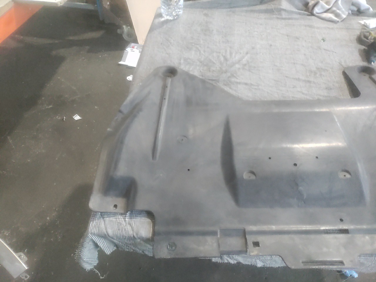 Blindagem / Resguardo Inferior do Motor PEUGEOT 508 I (8D_) | 10 - 18