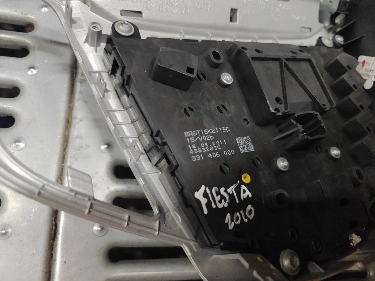 Comutador do Radio / Manete FORD FIESTA VI (CB1, CCN) | 08 -  Imagem-3 Comutador do Radio / Manete FORD FIESTA VI (CB1, CCN) | 08 -  Imagem-3