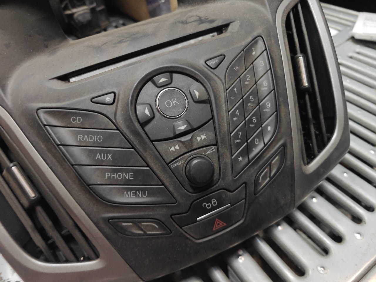 Comutador do Radio / Manete FORD FOCUS III | 10 -  Imagem-1 Comutador do Radio / Manete FORD FOCUS III | 10 -  Imagem-1