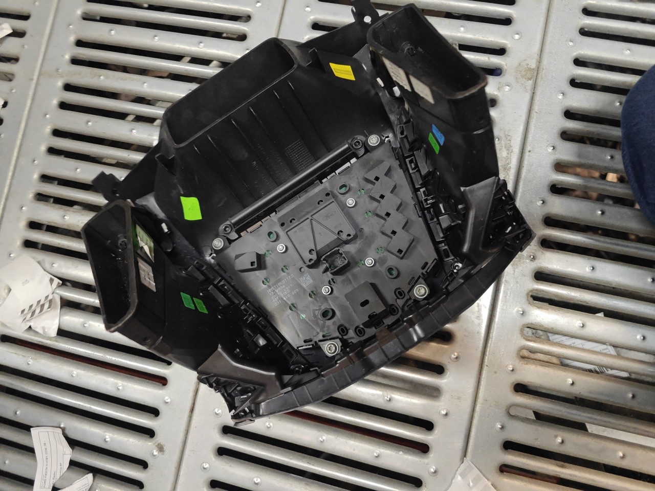 Comutador do Radio / Manete FORD FOCUS III | 10 -  Imagem-3 Comutador do Radio / Manete FORD FOCUS III | 10 -  Imagem-3