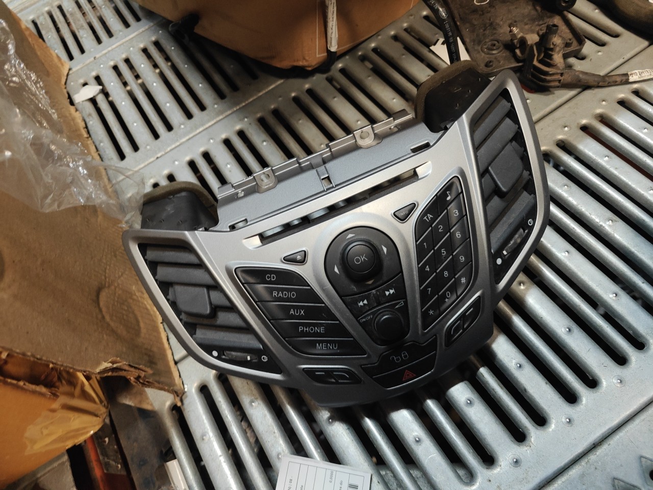 Comutador do Radio / Manete FORD FIESTA VI (CB1, CCN) | 08 - 