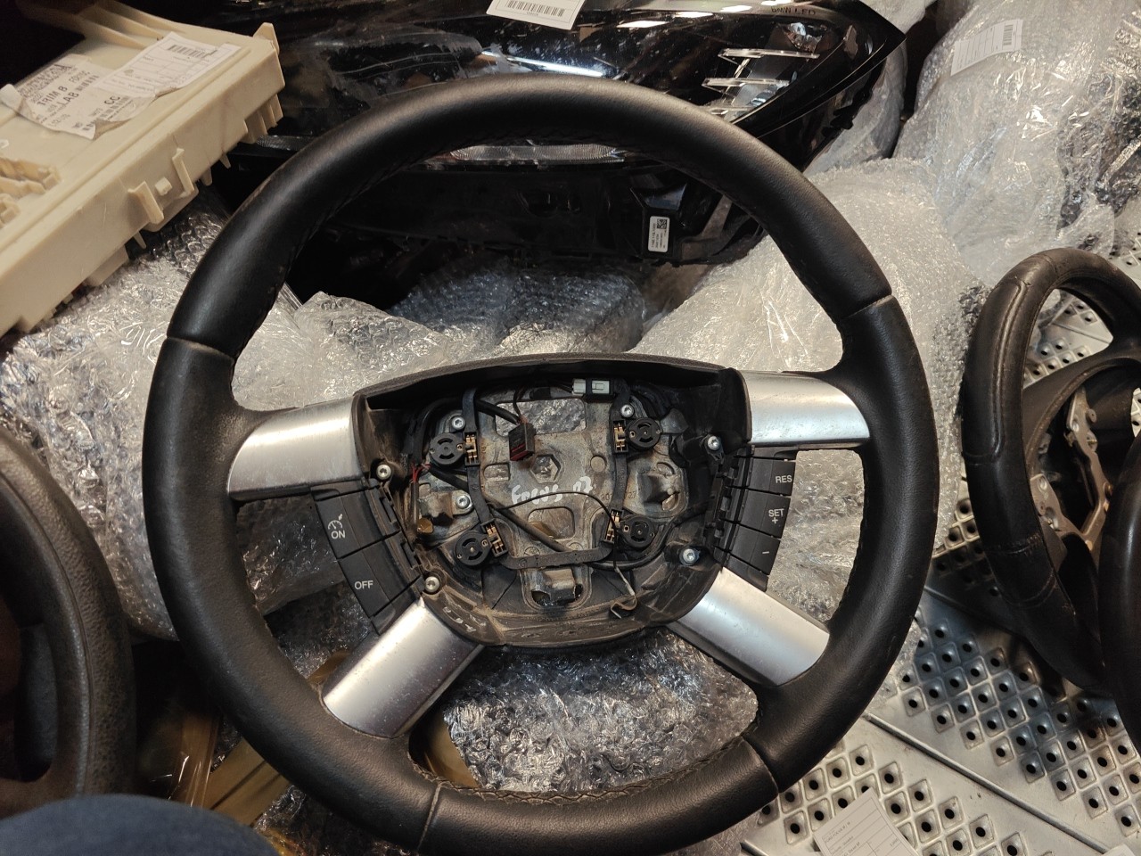 volant FORD FOCUS II (DA_, HCP, DP) | 04 - 13