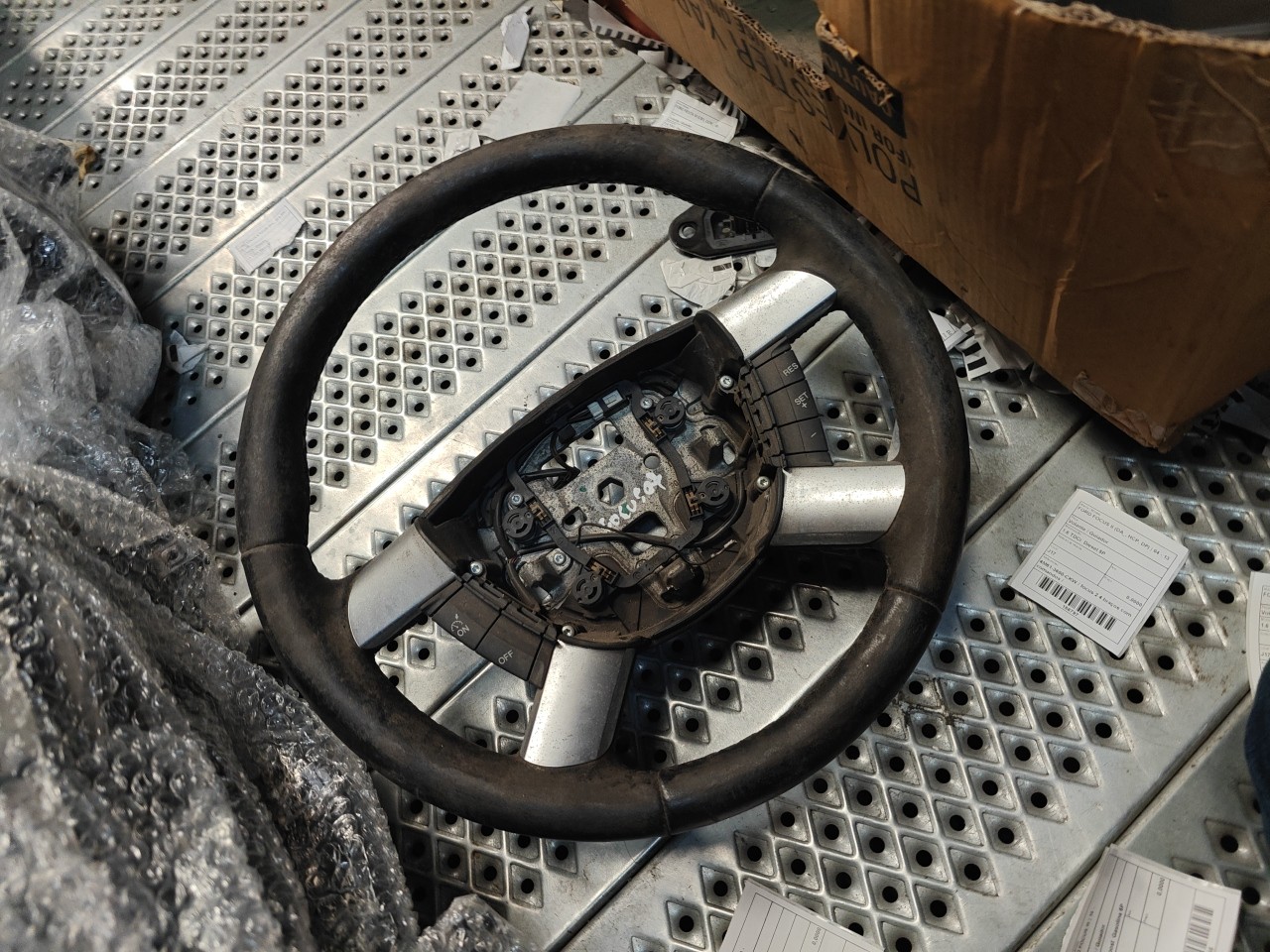 volant FORD FOCUS II (DA_, HCP, DP) | 04 - 13
