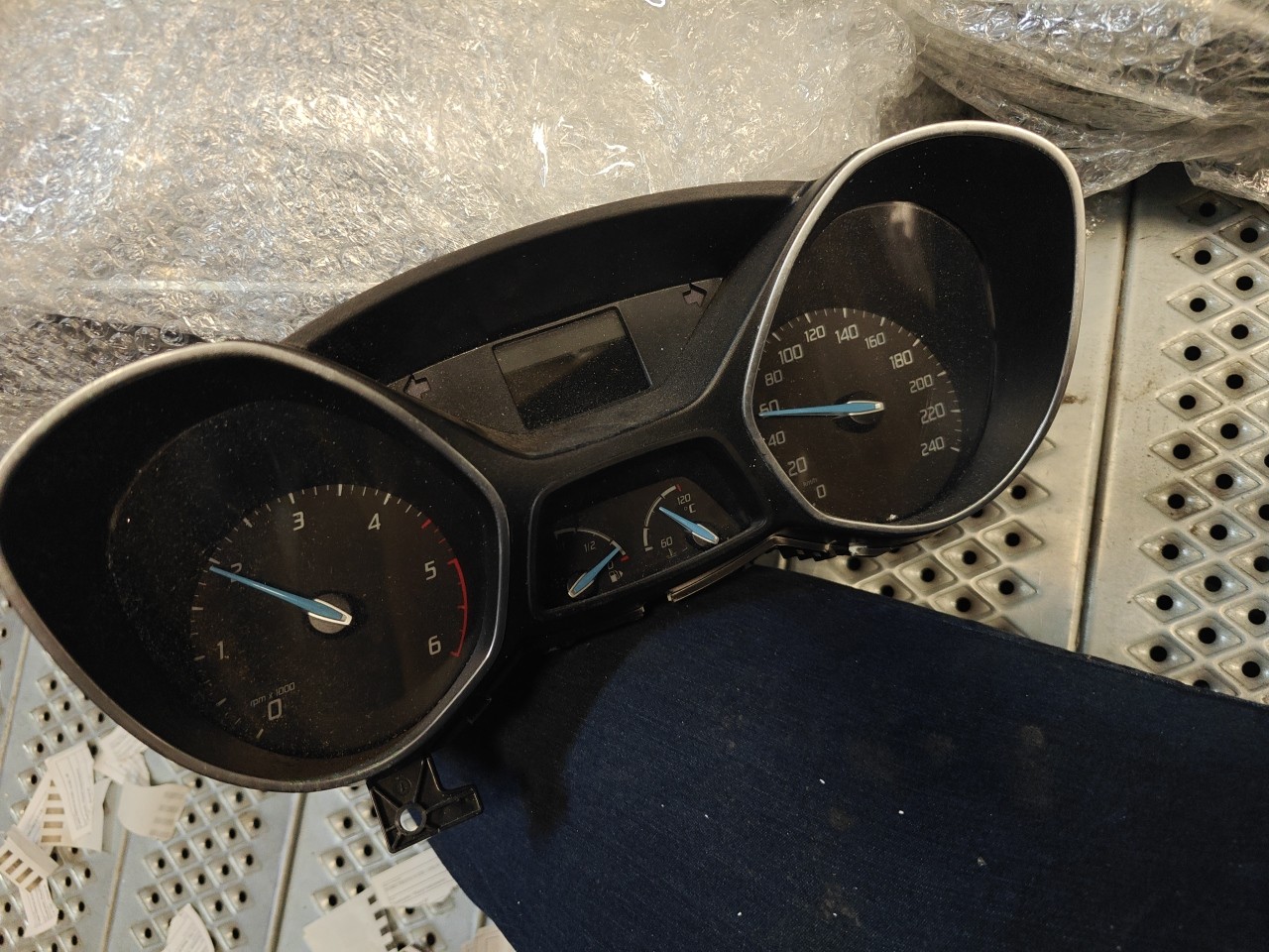 Quadrante / Painel Instrumentos FORD FOCUS III | 10 - 