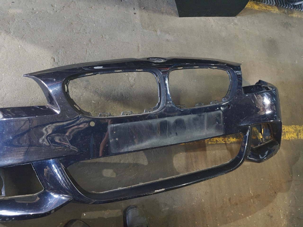 Parachoques Frente / Para Choques Frontal nu BMW 5 (F10) | 09 - 16 Imagem-2