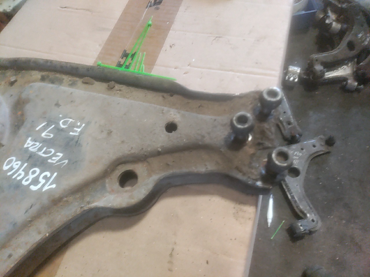 Braço de Suspensão Inferior Frente Direito OPEL VECTRA A (J89) | 88 - 95 Imagem-1 Braço de Suspensão Inferior Frente Direito OPEL VECTRA A (J89) | 88 - 95 Imagem-1