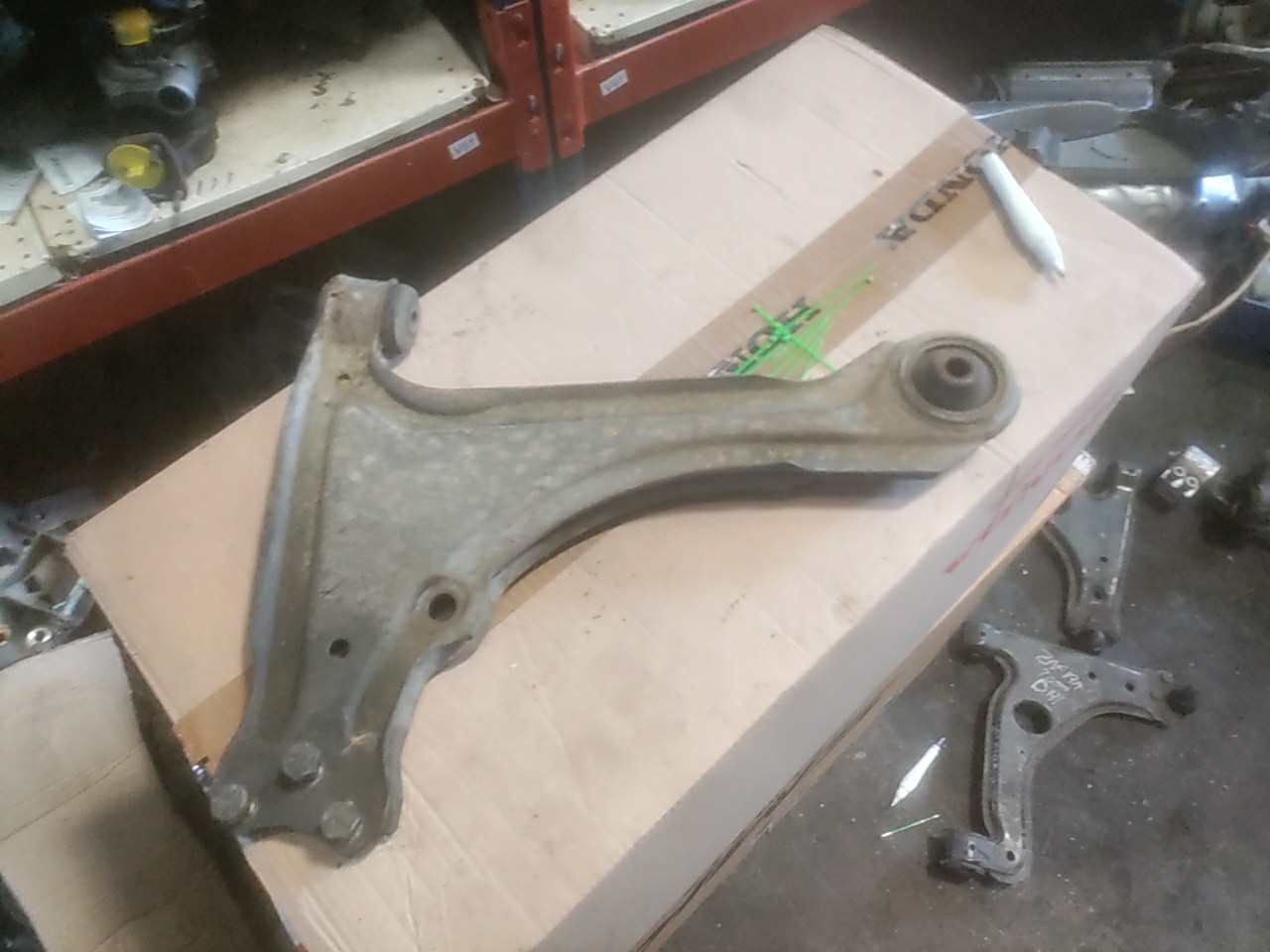 Braço de Suspensão Inferior Frente Direito OPEL VECTRA A (J89) | 88 - 95 Imagem-4 Braço de Suspensão Inferior Frente Direito OPEL VECTRA A (J89) | 88 - 95 Imagem-4