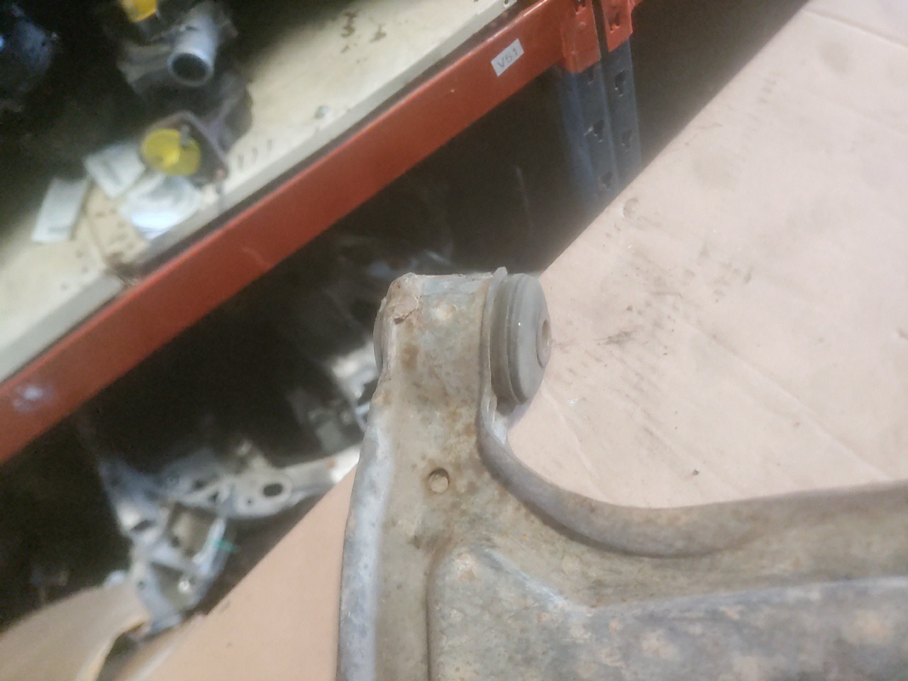 Braço de Suspensão Inferior Frente Direito OPEL VECTRA A (J89) | 88 - 95 Imagem-5 Braço de Suspensão Inferior Frente Direito OPEL VECTRA A (J89) | 88 - 95 Imagem-5