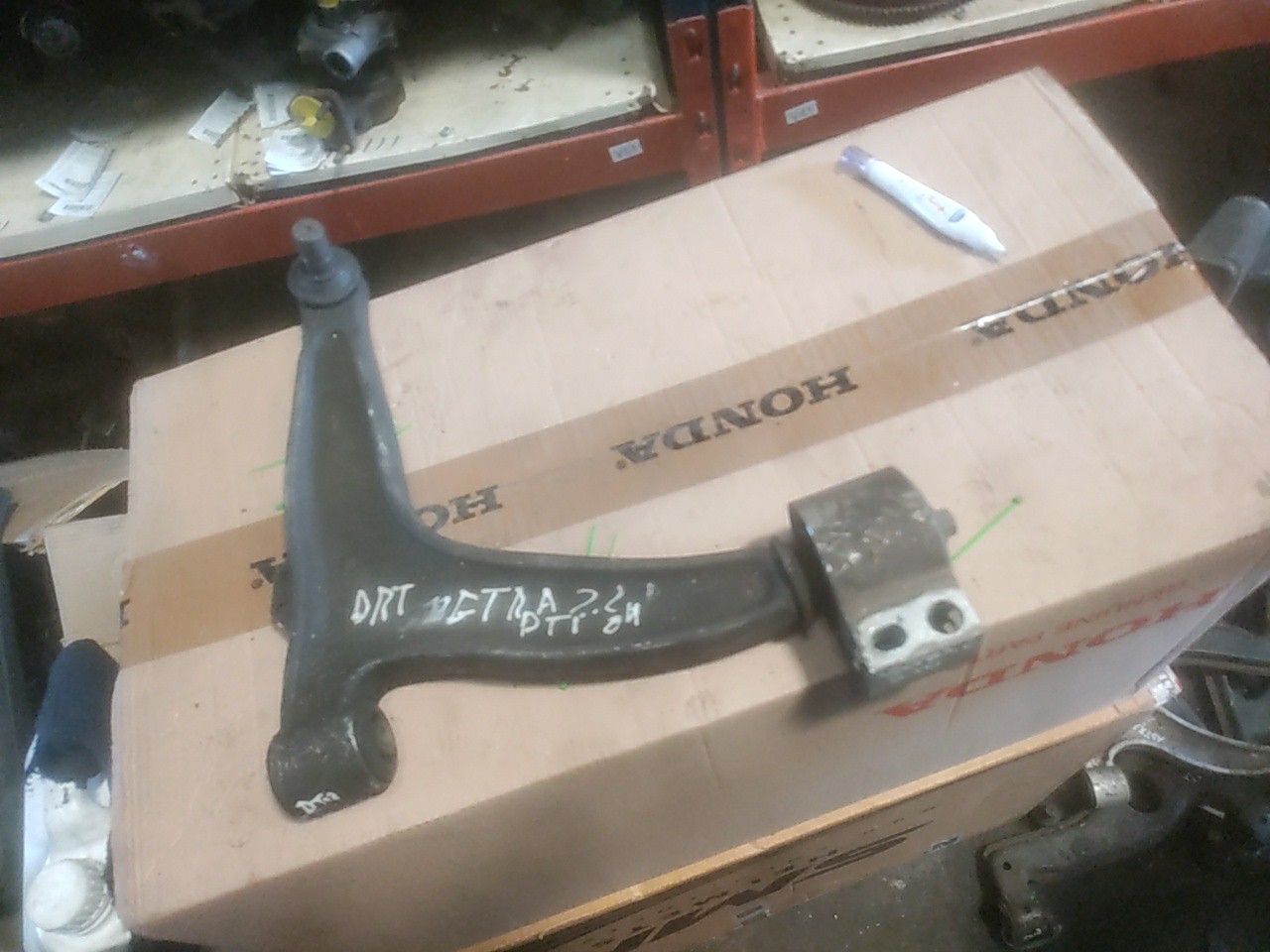 Braço de Suspensão Inferior Frente Esquerdo OPEL CORSA C (X01) | 00 - 09