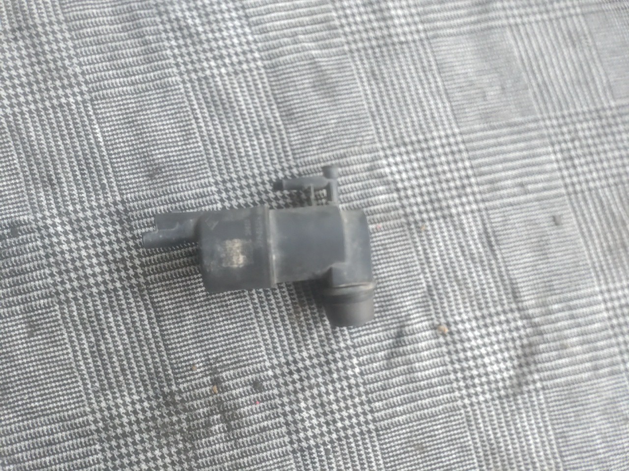 Motor do deposito de agua do Limpa Vidros PEUGEOT 208 I (CA_, CC_) | 12 - 