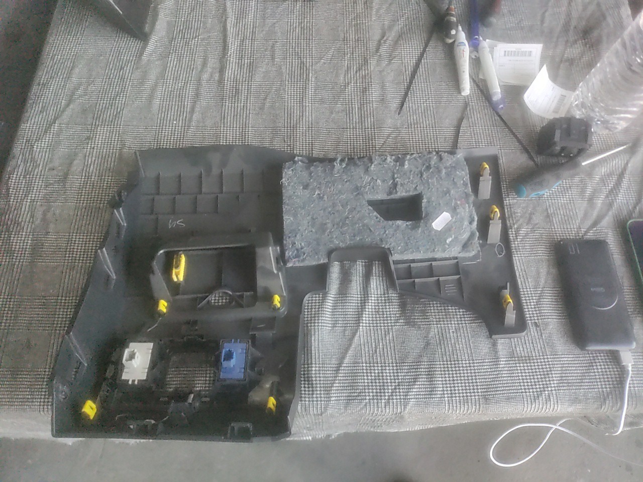 Plastico Interior / Acabamento RENAULT ZOE (BFM_) | 12 -  Imagem-4