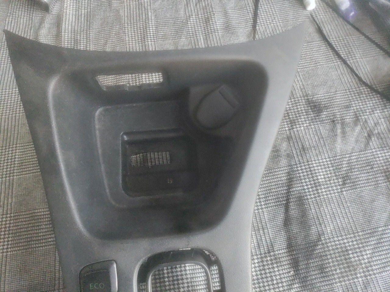 Consola Central Inferior RENAULT ZOE (BFM_) | 12 -  Imagem-1