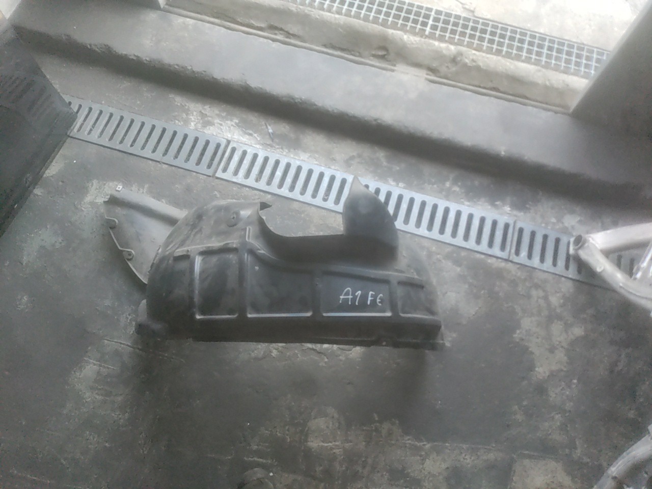 Cava de Roda Frente Esquerda resguardo AUDI A1 (8X1, 8XK) | 10 - 18