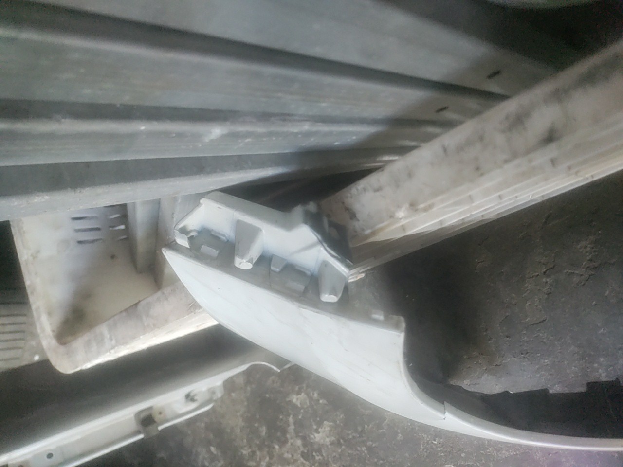 Guarda Lamas Frente Direito RENAULT CLIO IV (BH_) | 12 -  Imagem-3