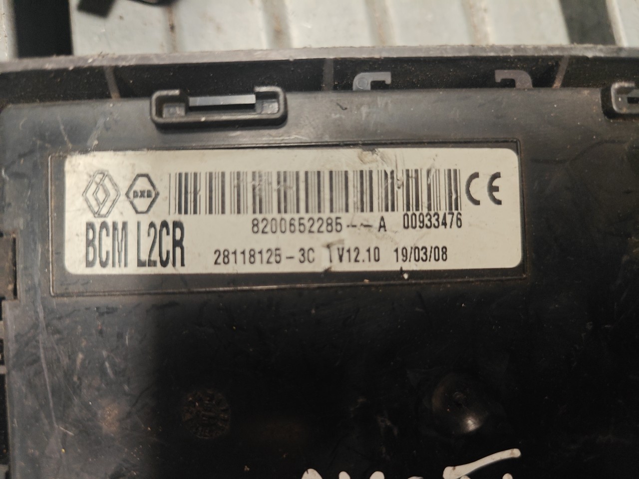 Caixa de Fusiveis / Reles / BSI / SAM RENAULT CLIO III (BR0/1, CR0/1) | 05 -  Imagem-1