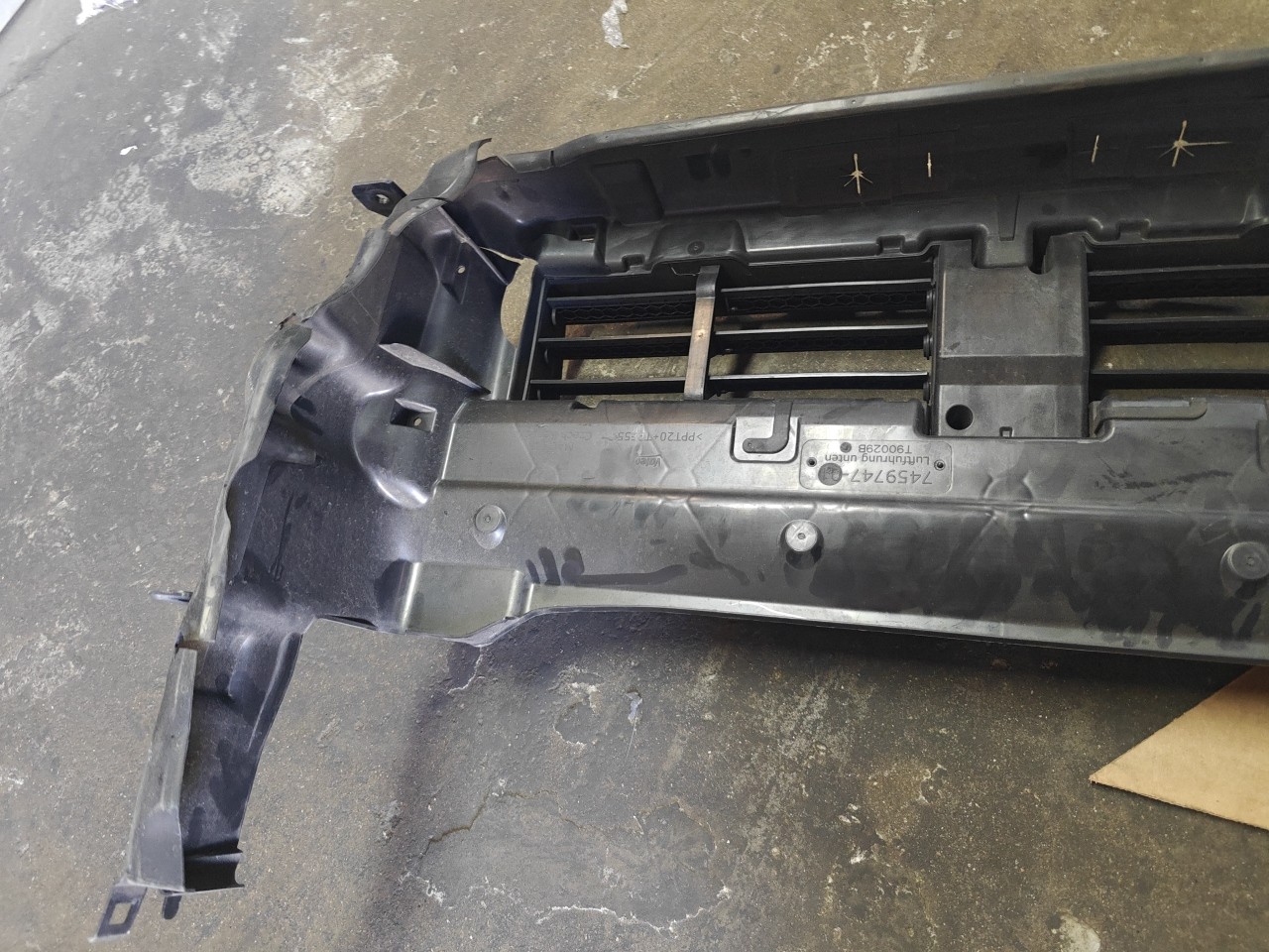 Entrada de Ar / Conduta inferior Central BMW 1 (F40) | 19 -  Imagem-9 Entrada de Ar / Conduta inferior Central BMW 1 (F40) | 19 -  Imagem-9