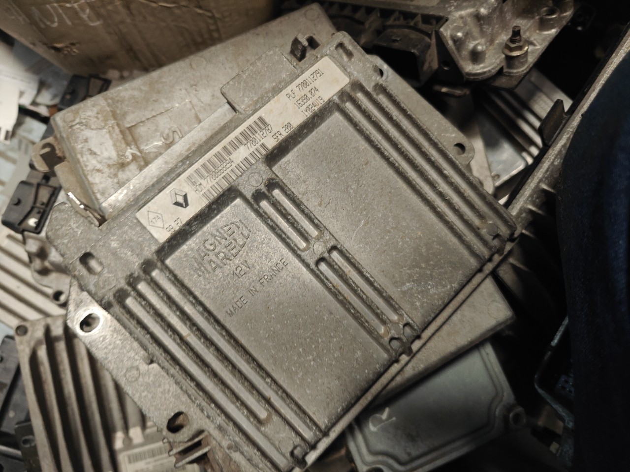 Centralita del Motor RENAULT CLIO II (BB_, CB_) | 98 - 