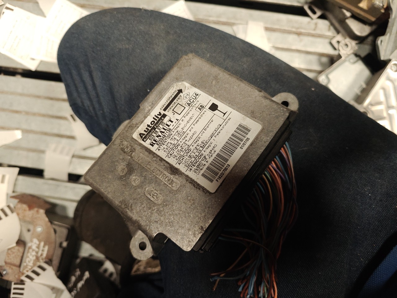 Airbag Module RENAULT CLIO III (BR0/1, CR0/1) | 05 - 