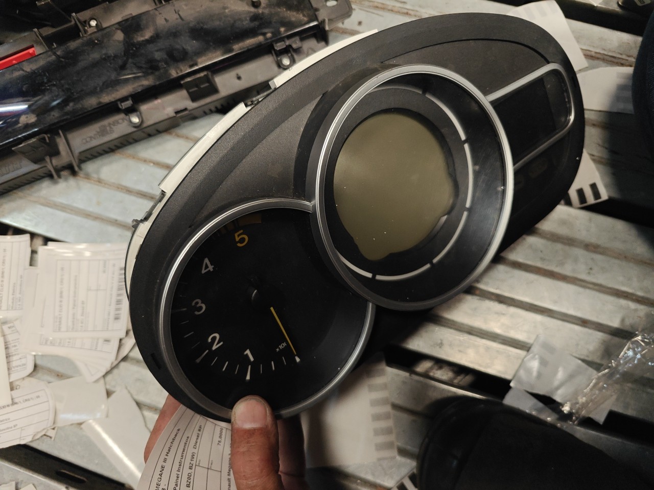 Quadrante / Painel Instrumentos RENAULT MEGANE III Hatchback (BZ0/1_) | 08 -  Imagem-1