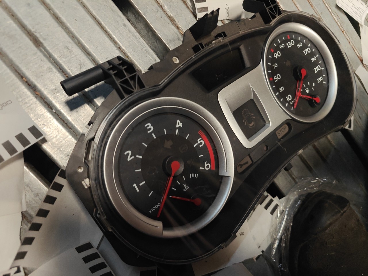 Quadrante / Painel Instrumentos RENAULT CLIO III (BR0/1, CR0/1) | 05 -  Imagem-1