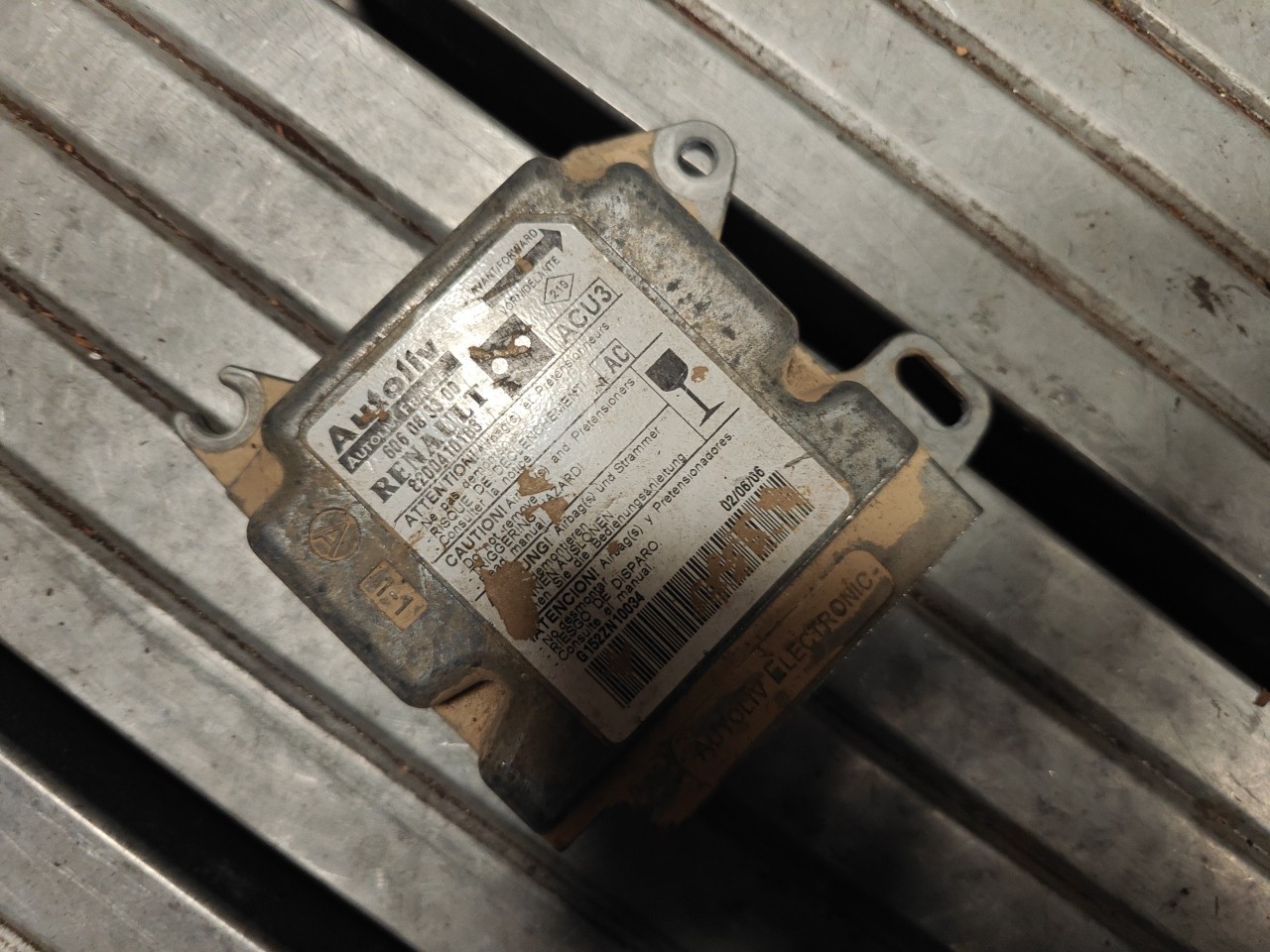 Airbag Module RENAULT CLIO III (BR0/1, CR0/1) | 05 - 